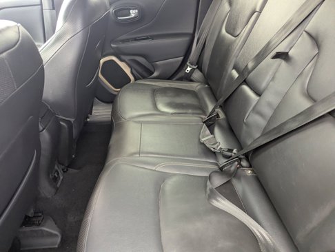 Used 2016 Jeep Renegade Limited image 16