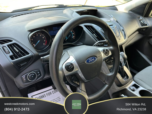 Used 2015 Ford Escape SE image 9