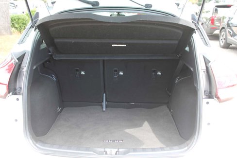 Used 2022 Nissan Kicks SR w/ Premium Package image 10