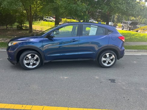 Used 2017 Honda HR-V LX image 11
