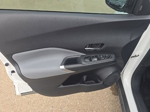 Certified 2024 Nissan Kicks SR w/ SR Premium Package image 11