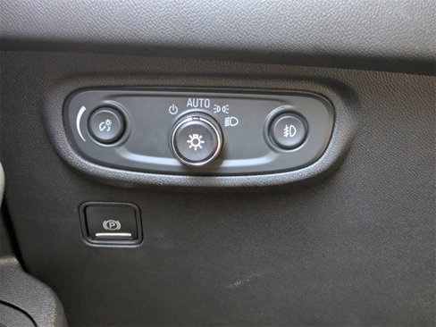 Used 2024 GMC Terrain SLT image 27