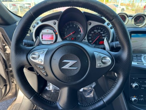 Used 2010 Nissan 370Z Touring w/ Sport Pkg image 19