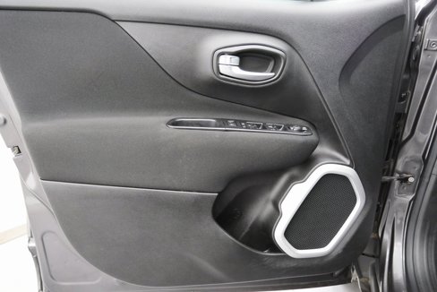 Used 2018 Jeep Renegade Sport w/ Power & Air Group image 13