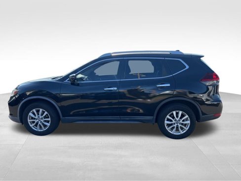 Used 2018 Nissan Rogue SV w/ Premium Package image 2