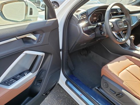 New 2025 Audi Q3 2.0T Premium Plus image 6