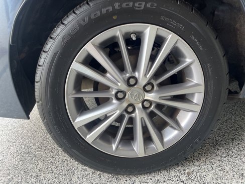 Used 2015 Toyota Corolla LE image 33