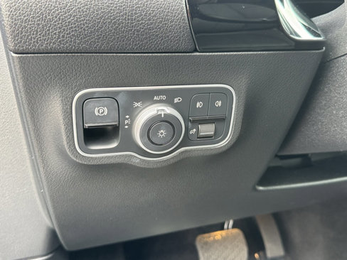 Certified 2025 Mercedes-Benz GLA 250 image 18