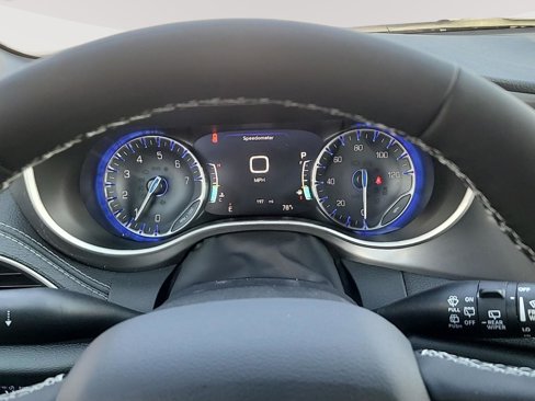 New 2026 Chrysler Pacifica Select image 16