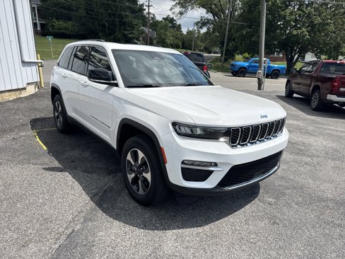 Used 2023 Jeep Grand Cherokee 4WD 4xe image 7
