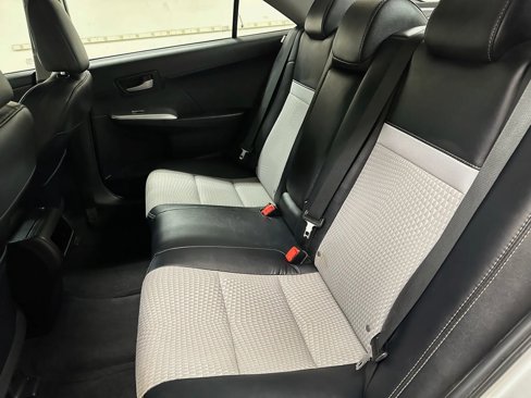 Used 2014 Toyota Camry SE image 30