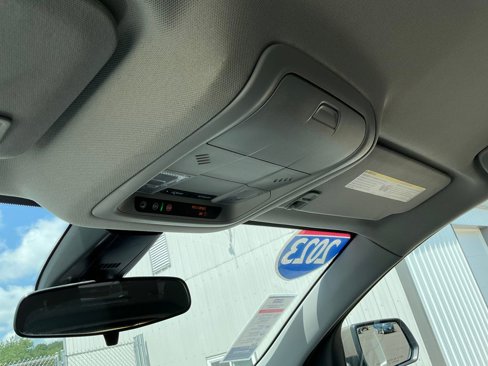 Used 2023 GMC Acadia SLE w/ Driver Convenience Package image 15