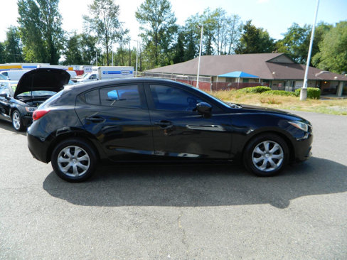 Used 2015 MAZDA MAZDA3 i Sport image 8