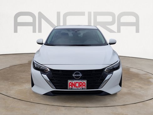 Used 2025 Nissan Sentra SV image 8