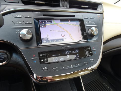 Used 2018 Toyota Avalon XLE Premium image 18
