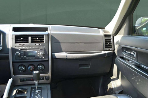 Used 2012 Jeep Liberty Sport image 25