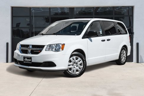 Used 2019 Dodge Grand Caravan SE image 1