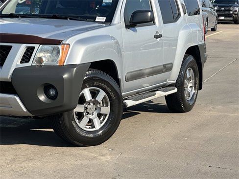 Used 2011 Nissan Xterra PRO-4X w/ Pro-4x Leather Pkg image 3