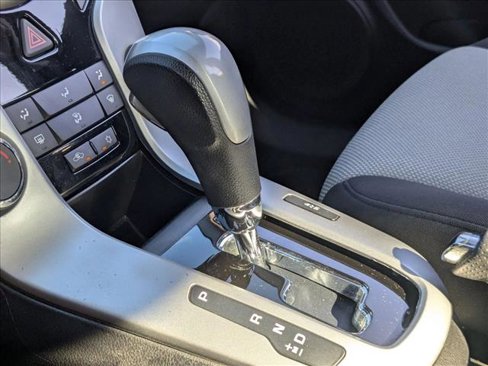 Used 2014 Chevrolet Cruze LS image 11