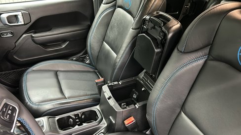 Used 2023 Jeep Wrangler Unlimited Rubicon 4xe image 29
