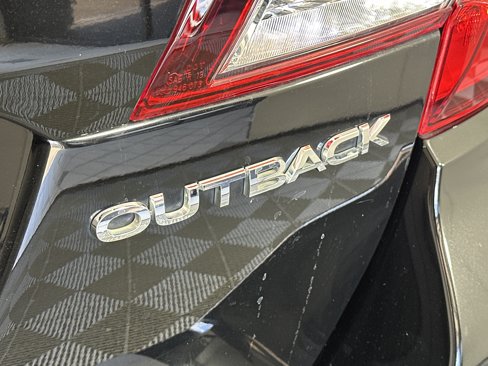 Used 2019 Subaru Outback 2.5i Limited w/ Popular Package #2 image 17