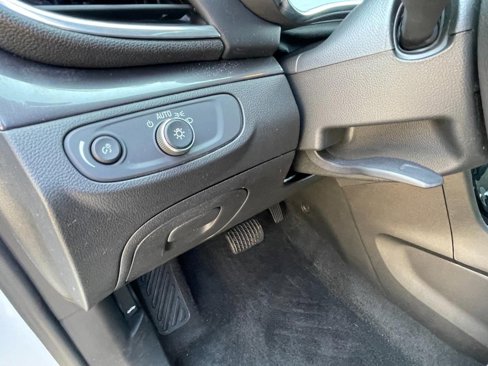 Used 2021 Buick Encore Preferred w/ Safety Package image 19