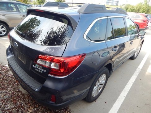 Used 2017 Subaru Outback 2.5i Premium image 5