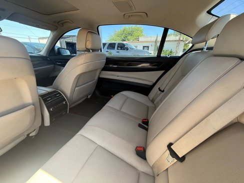 Used 2012 BMW 740Li image 11
