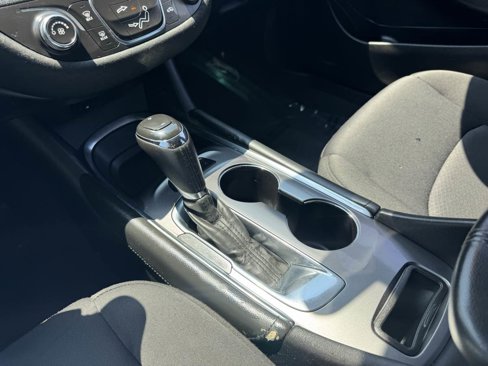Used 2018 Chevrolet Malibu LT image 34