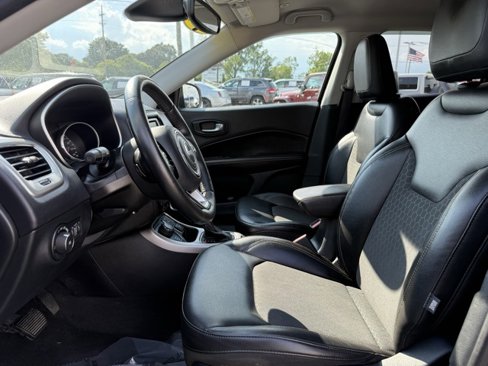 Certified 2018 Jeep Compass Latitude w/ Cold Weather Group image 8