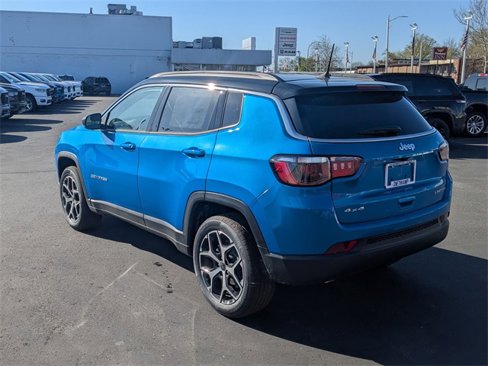 New 2025 Jeep Compass Limited image 4