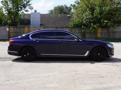 Used 2016 BMW 740i image 6
