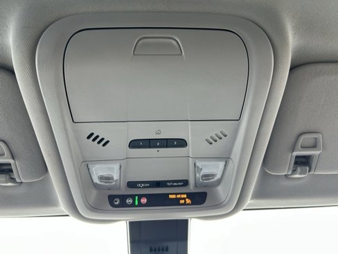 Used 2021 Chevrolet Equinox LT image 16