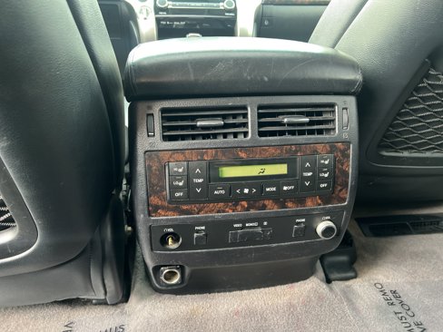 Used 2014 Toyota Land Cruiser image 25