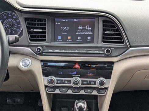 Used 2020 Hyundai Elantra Value Edition image 17