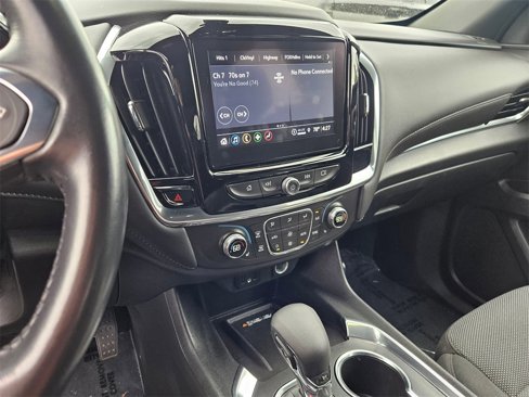Used 2022 Chevrolet Traverse LT image 18
