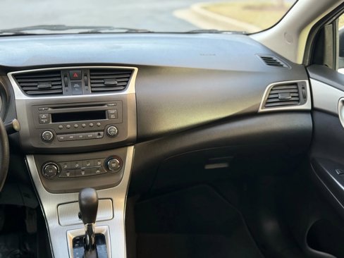 Used 2013 Nissan Sentra SR image 31