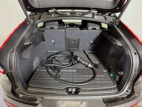 Used 2023 Volvo C40 Recharge Core w/ Protection Package Premier image 25
