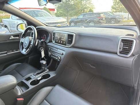 Used 2020 Kia Sportage S image 20