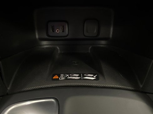 Used 2018 Chevrolet Equinox Premier image 25