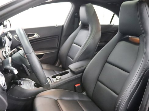 Used 2018 Mercedes-Benz CLA 250 image 10