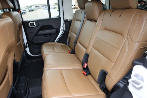 Used 2021 Jeep Wrangler Unlimited Sahara image 22