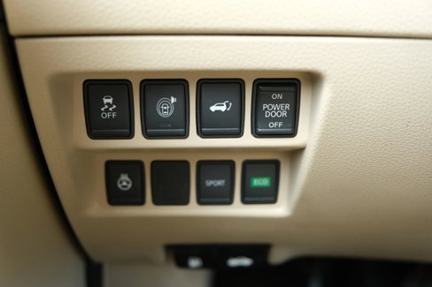 Used 2017 Nissan Rogue SV image 38