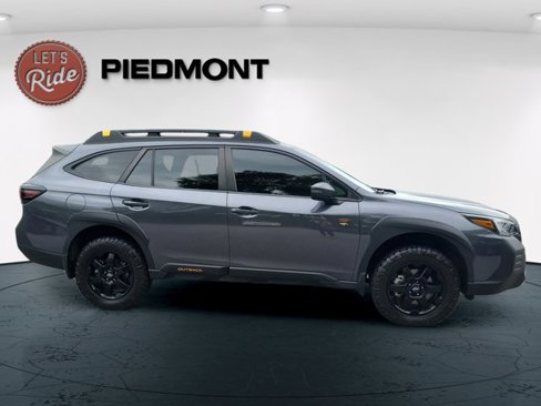 Used 2022 Subaru Outback Wilderness w/ Wilderness Package image 5