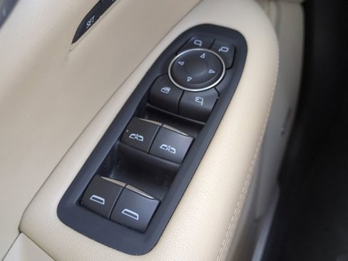 Used 2019 Cadillac XT5 Premium Luxury image 24