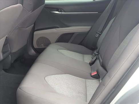 Used 2019 Toyota Camry LE image 13