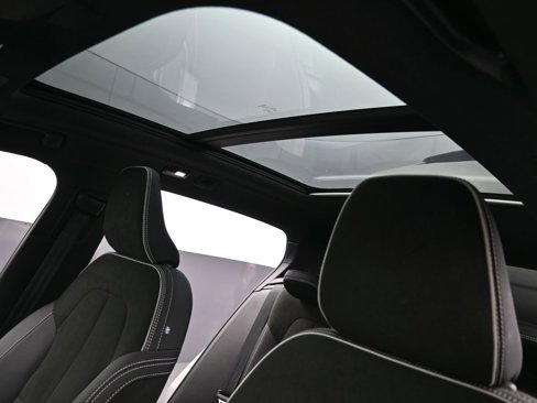 Certified 2023 Volvo XC40 Recharge Ultimate image 28