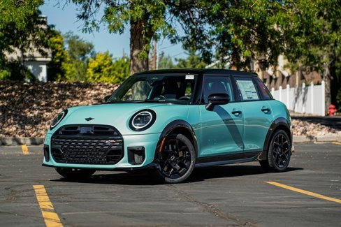 New 2026 MINI Cooper S image 1