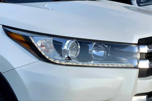 Used 2018 Toyota Highlander Limited image 24