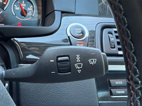 Used 2013 BMW M5 image 32